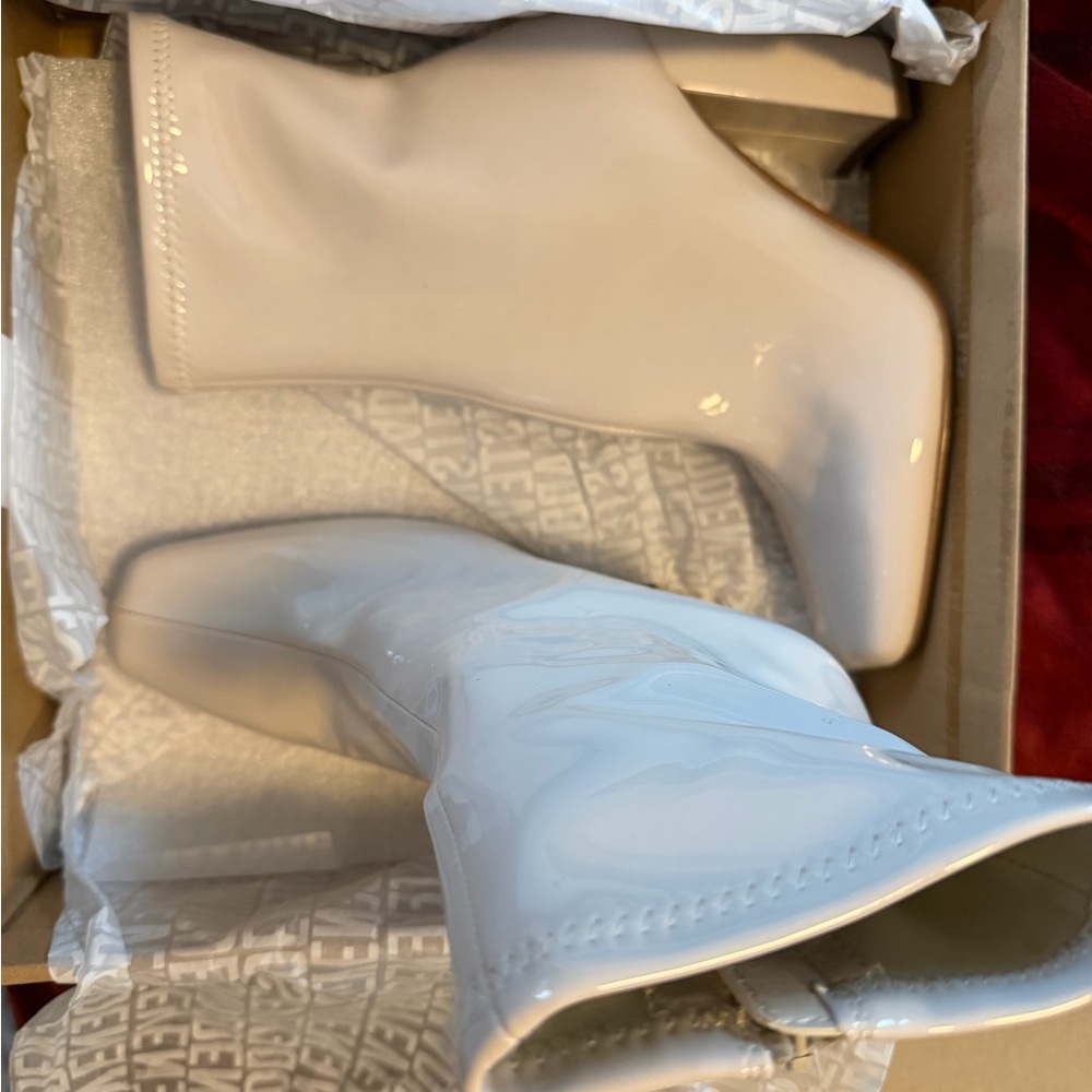 Steve Madden White Ankle Boots